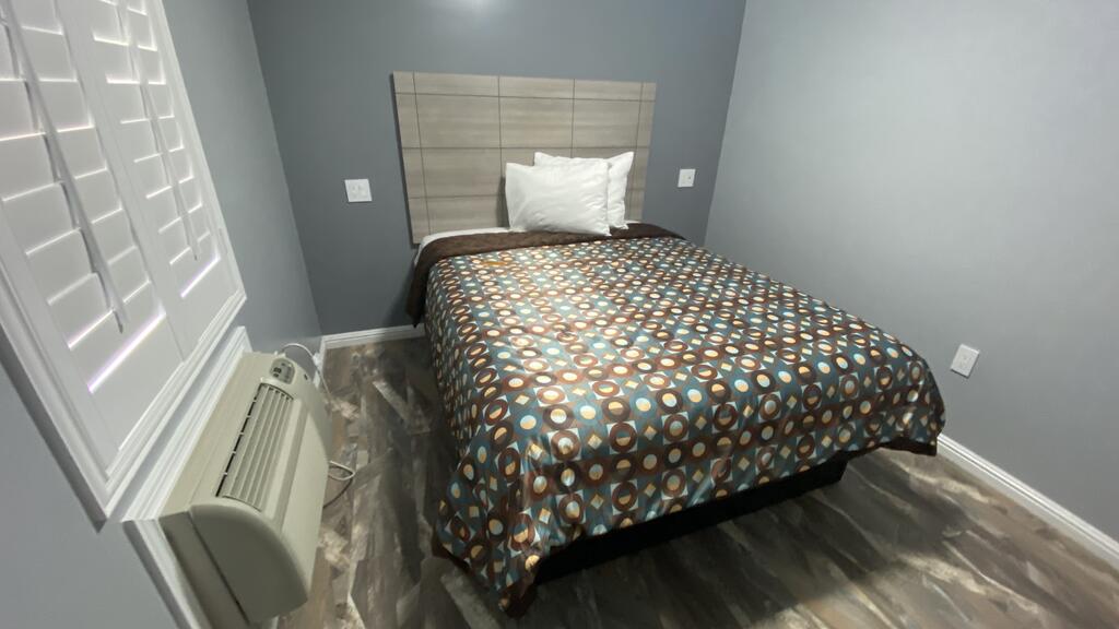 La Perla Motel - thumb 2