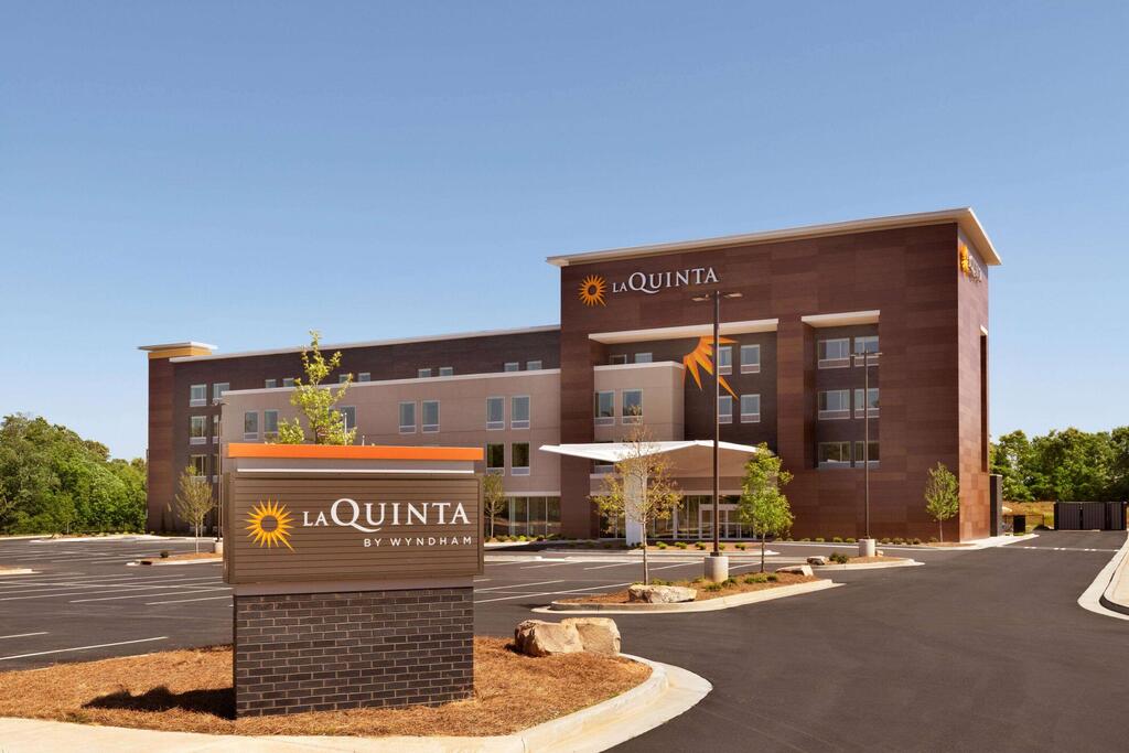 La Quinta Inn & Suites By Wyndham Braselton - thumb 0