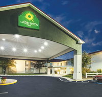 La Quinta Inn by Wyndham Waldorf - Tourism Bookings