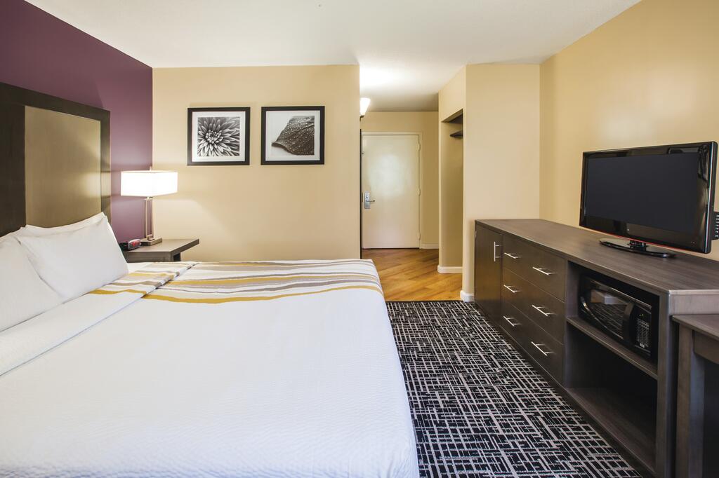 La Quinta Inn By Wyndham Waldorf - thumb 1