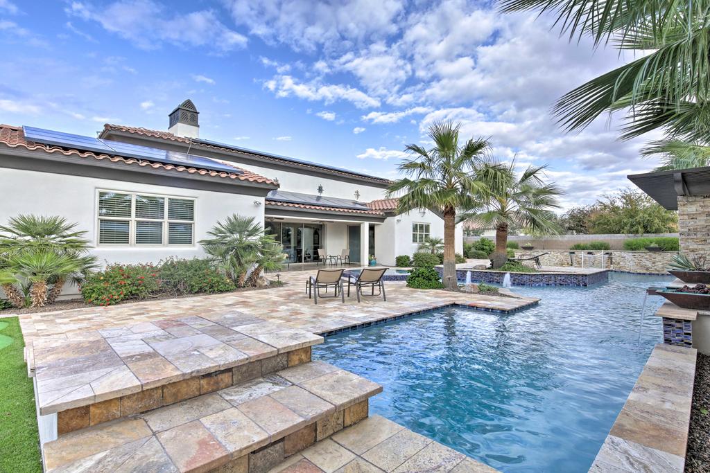 La Villa Gilbert With Luxury Pool - Golfing, Shopping - thumb 1
