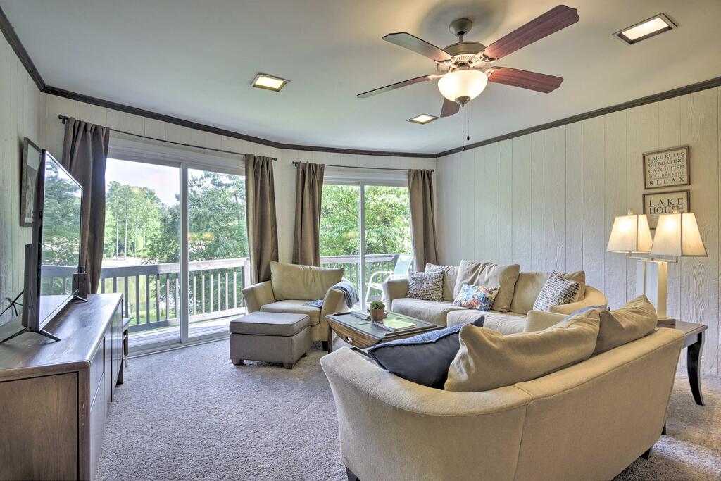 Lake & Golf Retreat With Dock & 2 Luxe Decks! - thumb 3