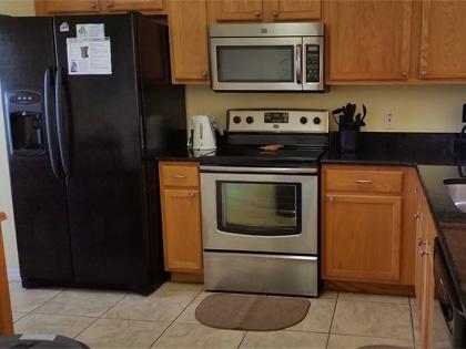 Lake Berkley Lake Front Oasis - Three Bedroom Home - thumb 2