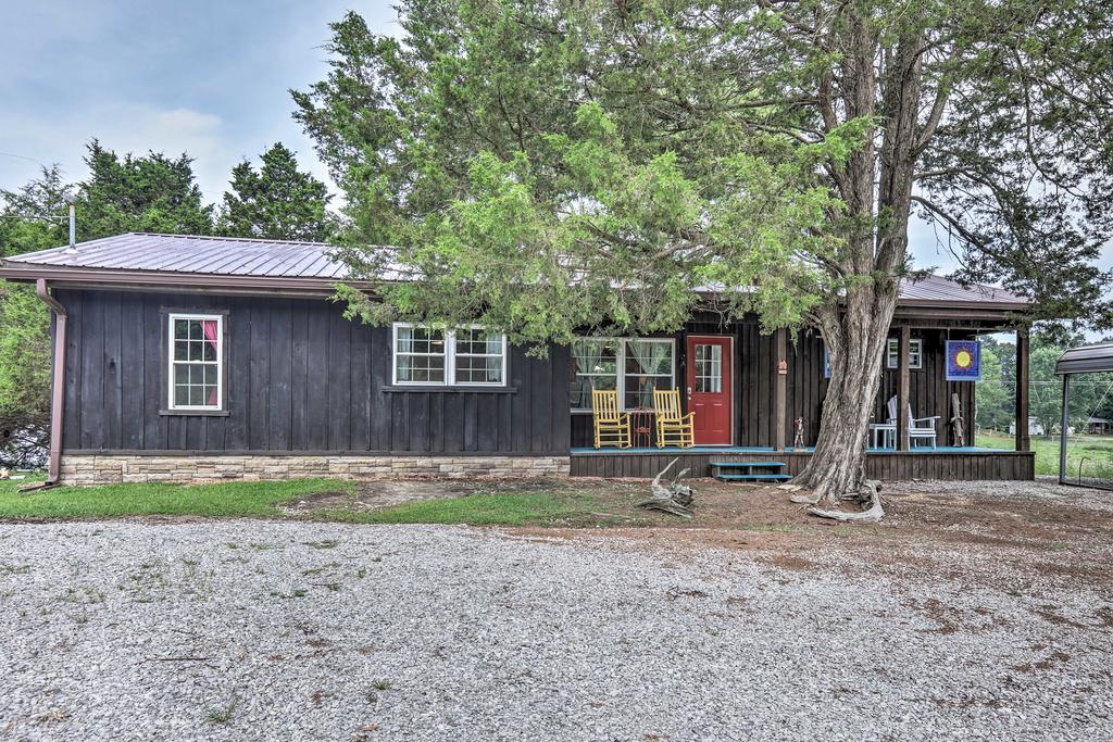 Lake Cumberland Area Cabin - 4 Mi. To Lake! - thumb 3