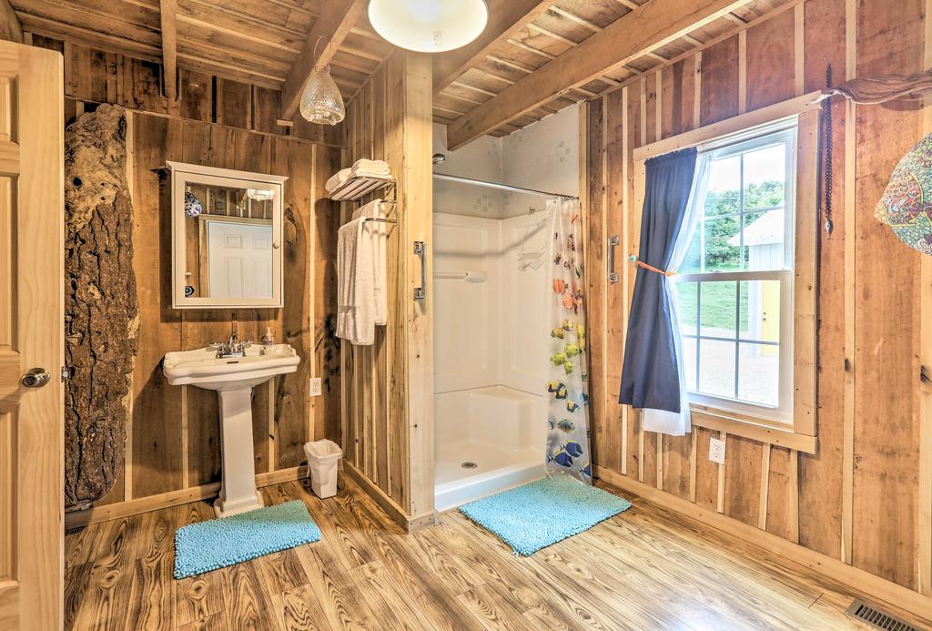 Lake Cumberland Area Cabin - 4 Mi. To Lake! - thumb 0