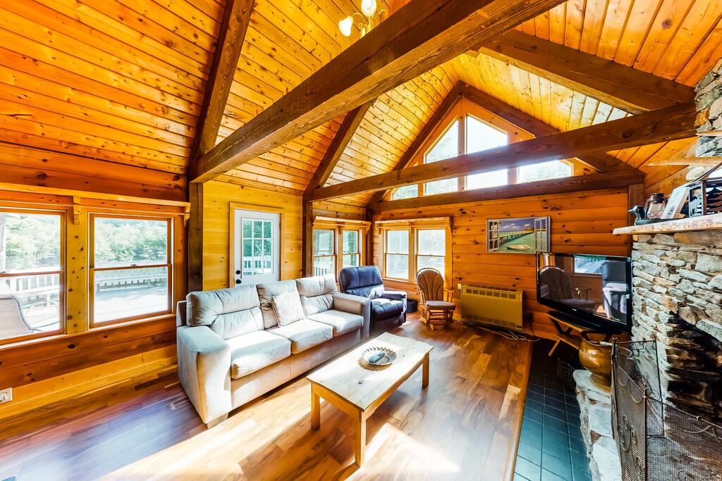 Lake Eden Escape - thumb 1