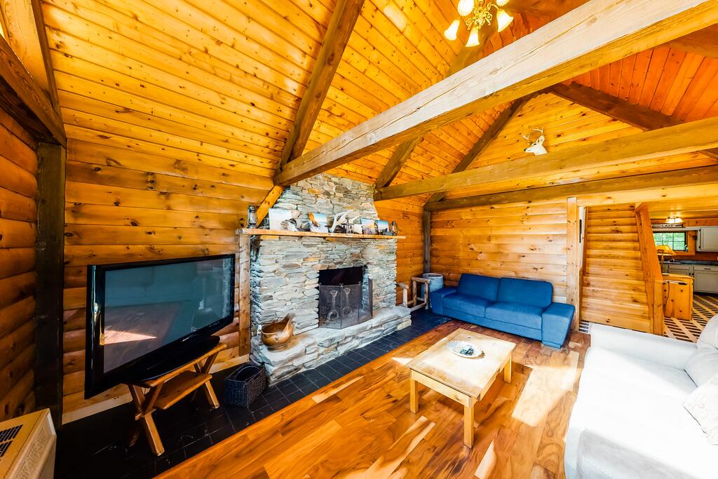 Lake Eden Escape - thumb 2