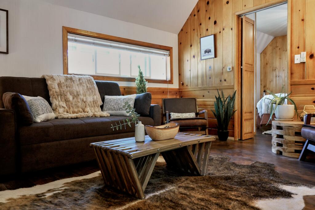 Lake Front Cabins - thumb 1