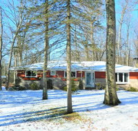 Lake Harmony Beautiful Mountain Home - Tourism Bookings