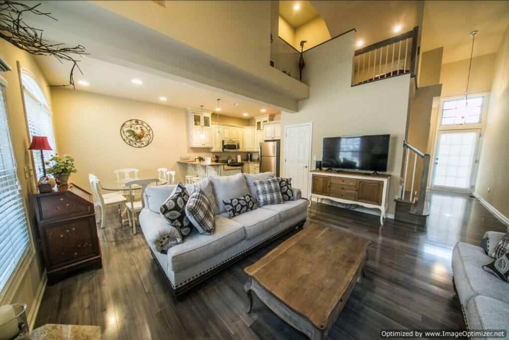 Lake Harmony Cozy Mountain Home - thumb 0