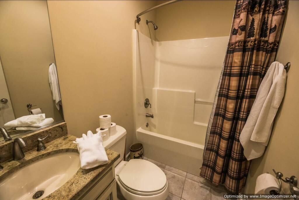 Lake Harmony Cozy Mountain Home - thumb 3