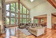Lake Harmony Home with Deck Near Skiing  Golf Tourism Bookings