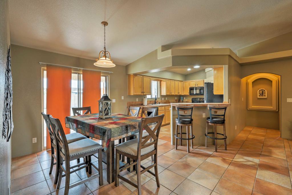 Lake Havasu Getaway With Patio - Hike, Swim, & Golf! - thumb 1