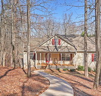 Lake Oconee Getaway with Game Room, Canoe, Boat Dock - Tourism Bookings