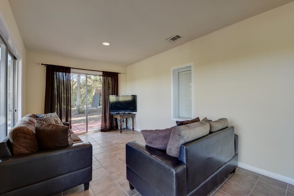 Lake Travis In Your Backyard Home - thumb 2