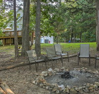 Lakefront Blue Eye Cottage with Hot Tub & Fire Pit! - Tourism Bookings