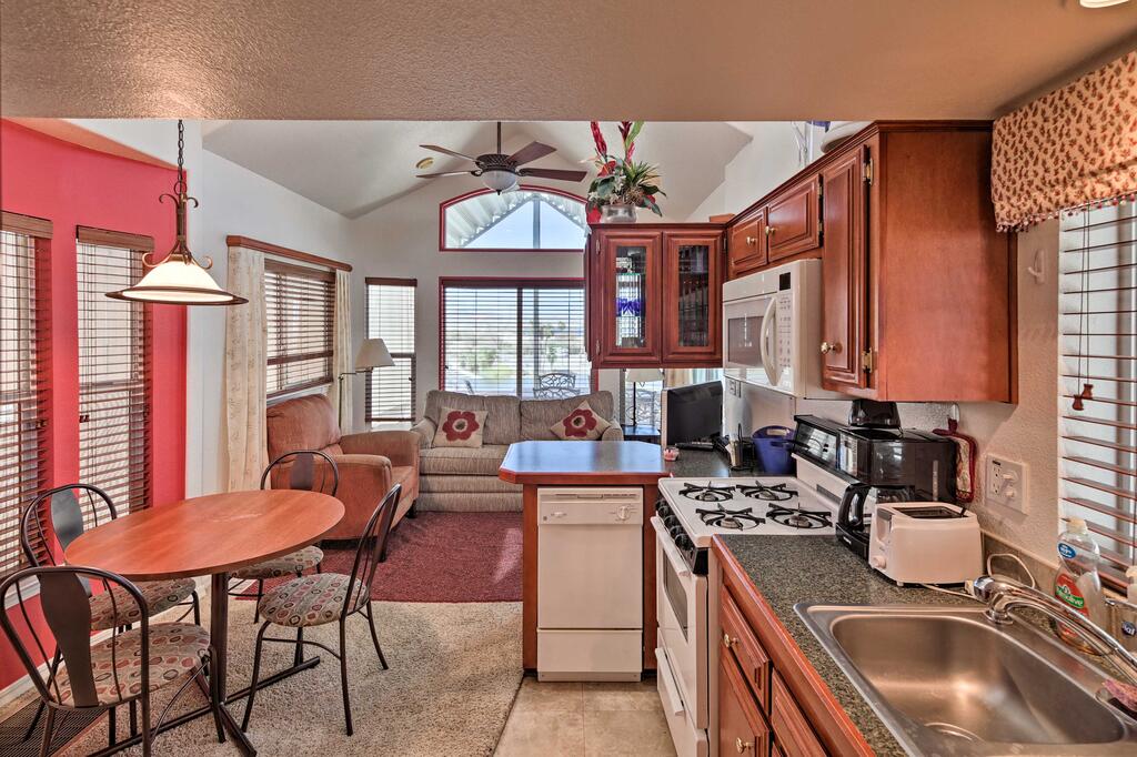 Lakefront Cabin - Walk To London Bridge Beach! - thumb 0