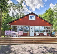 Lakefront Cabin with Fire Pit - Fish Hunt Snowmobile - USA Accommodation