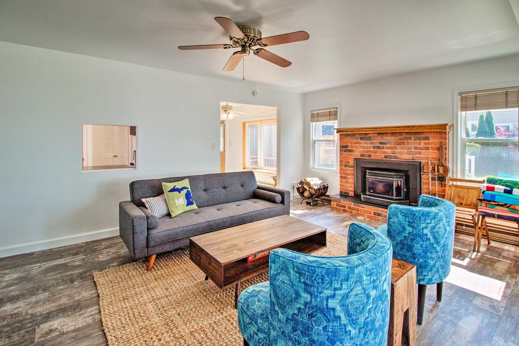 Lakefront Chelsea Home With Dock, Kayaks & Patio - thumb 3