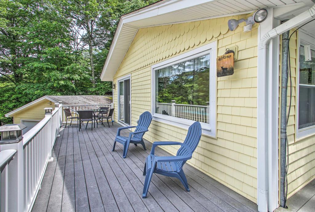 Lakes Region Home In Gilford With Yard & Grill - thumb 1