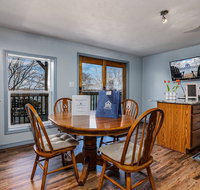 Lakeside Landing- Two Bedroom Lakefront Suite - Tourism Bookings