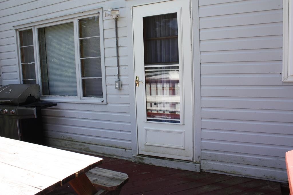 Lakeside, Pet Friendly, W/ Private Dock - thumb 3