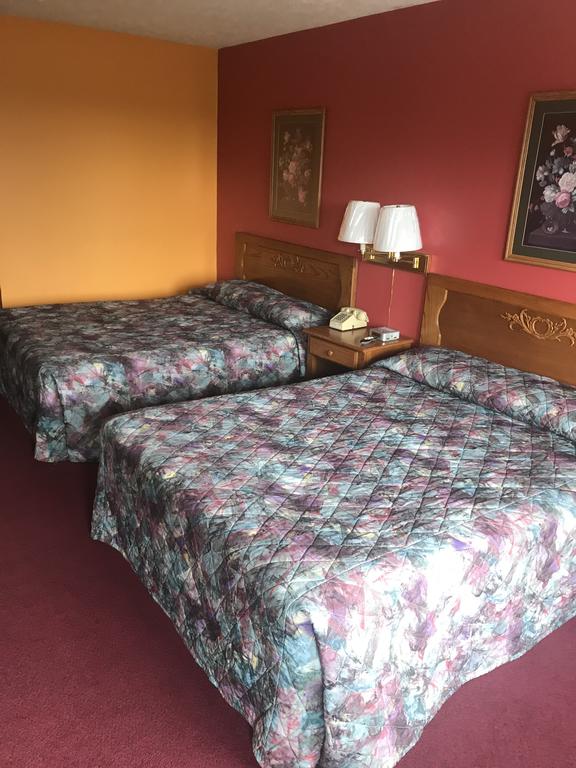 Lakeview Inn - thumb 1