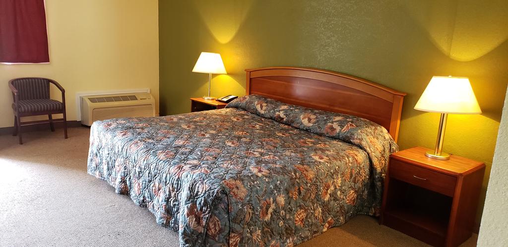 Landmark Inn - thumb 0