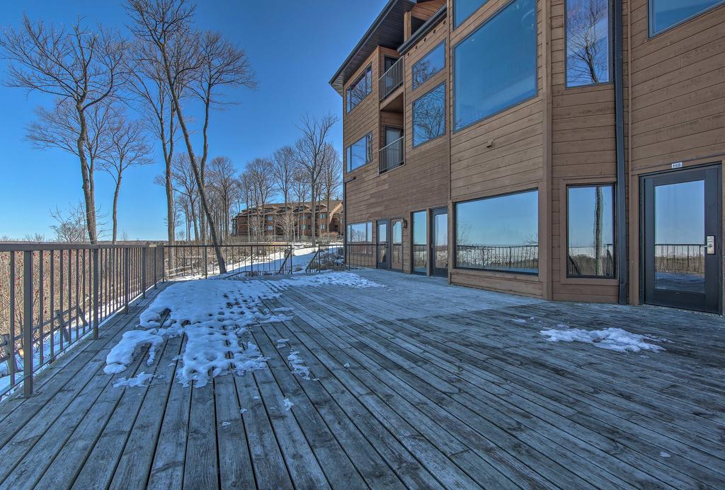 Landmark Resort Condo With Spectacular Views! - thumb 3