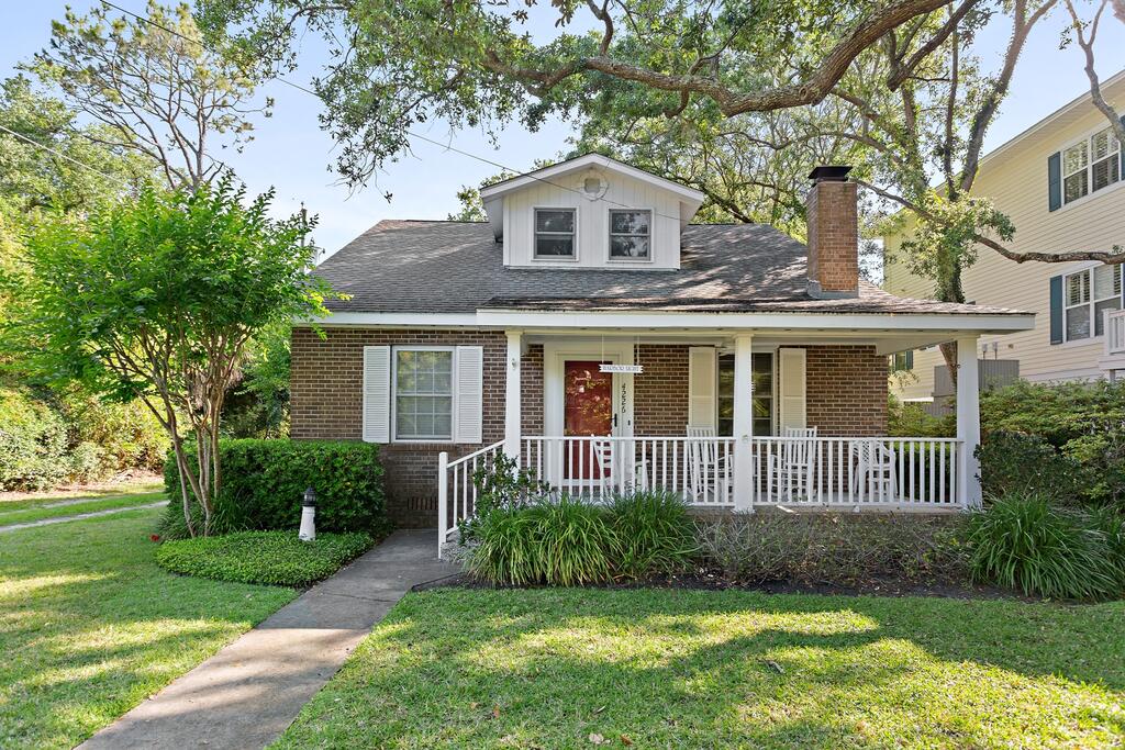 Large And Bright East Beach Home! - thumb 0