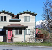 Large Downtown Home - Tourism Bookings