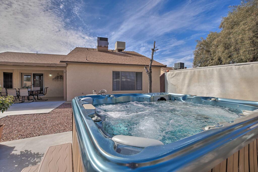 Large House With Hot Tub Less Than 5 Miles To UOPX Stadium! - thumb 1