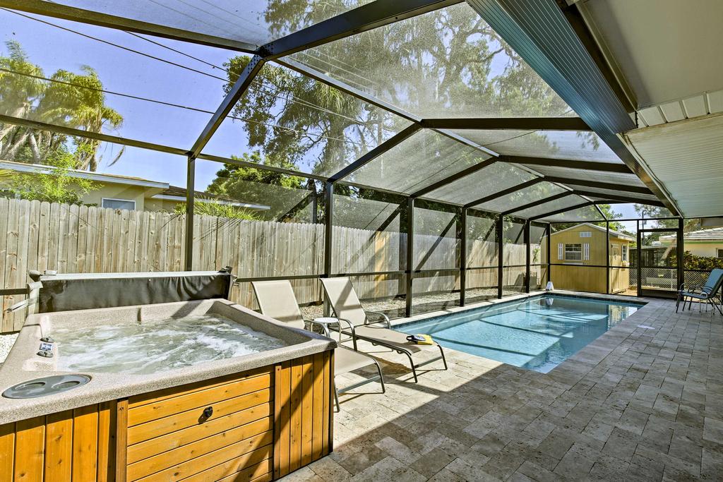 Largo Home With Private Pool And Spa, 4 Miles To Beach! - thumb 1