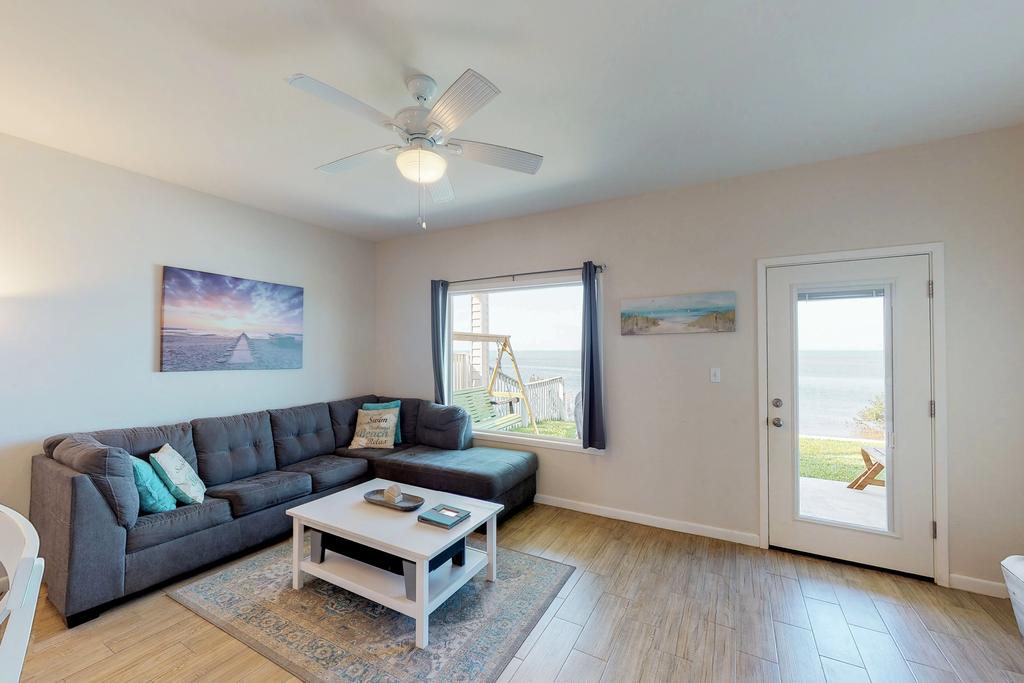 Las Joyas Bayview Home - thumb 2