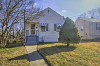 Laurel Home Walk to Main St MARC Train to DC/BALT Tourism Bookings