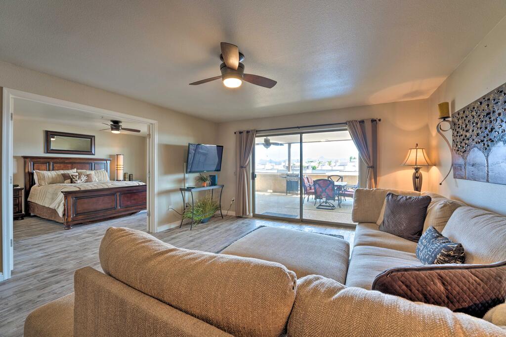 Lavish Lake Havasu Getaway With Spacious Balcony - thumb 2