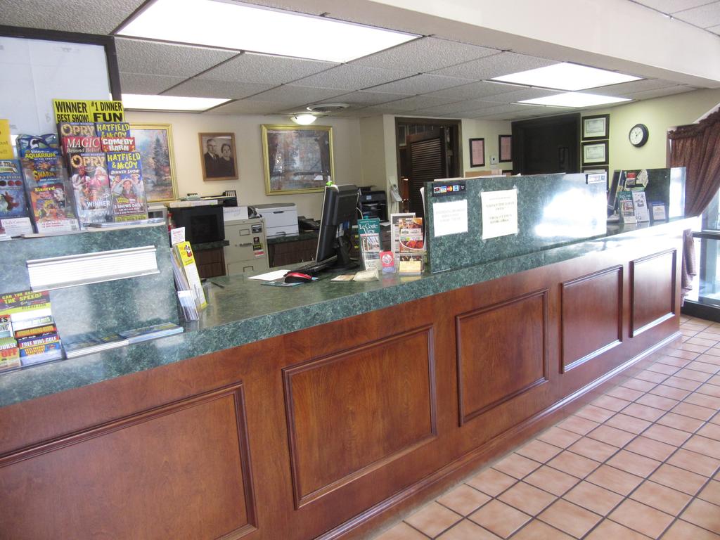 LeConte View Motel - thumb 1