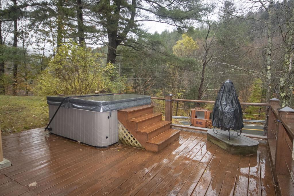 Ledges In Bridgewater 6 Bedroom Home With Outdoor Hot Tub 15 Min To Killington - thumb 2