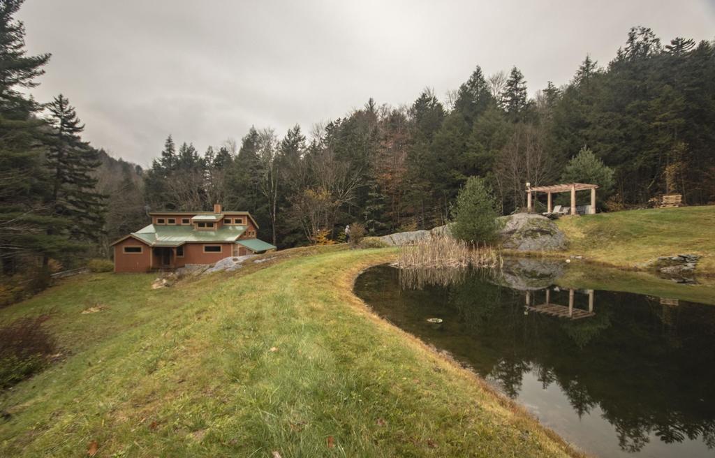 Ledges In Bridgewater 6 Bedroom Home With Outdoor Hot Tub 15 Min To Killington - thumb 0