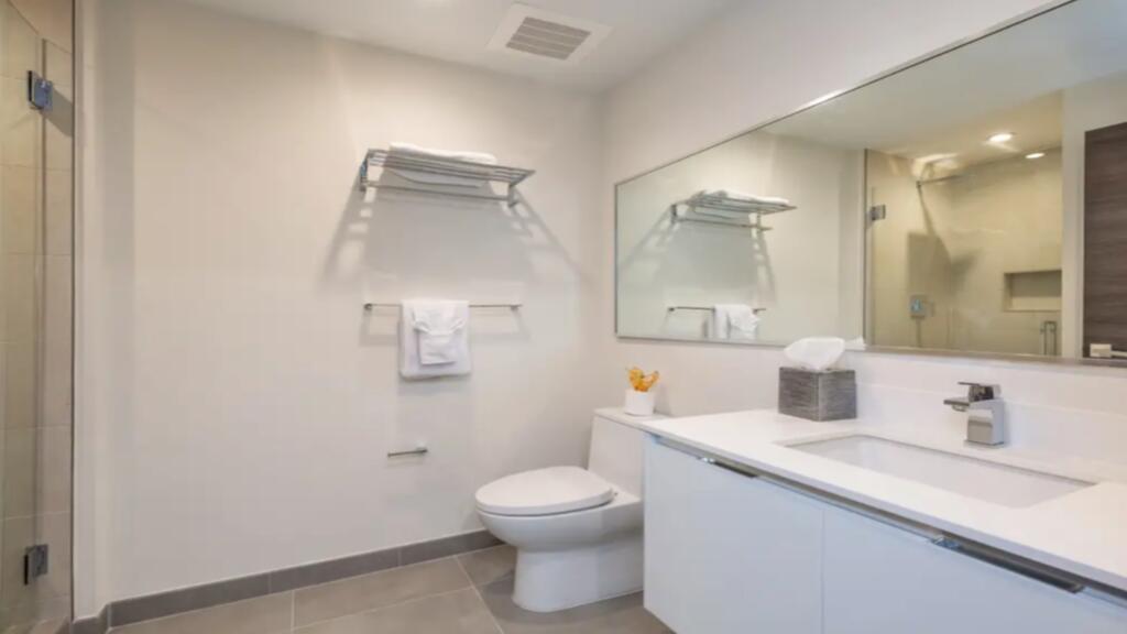 LIMITED TIME OFFER Beachfront Condo Resort - thumb 2