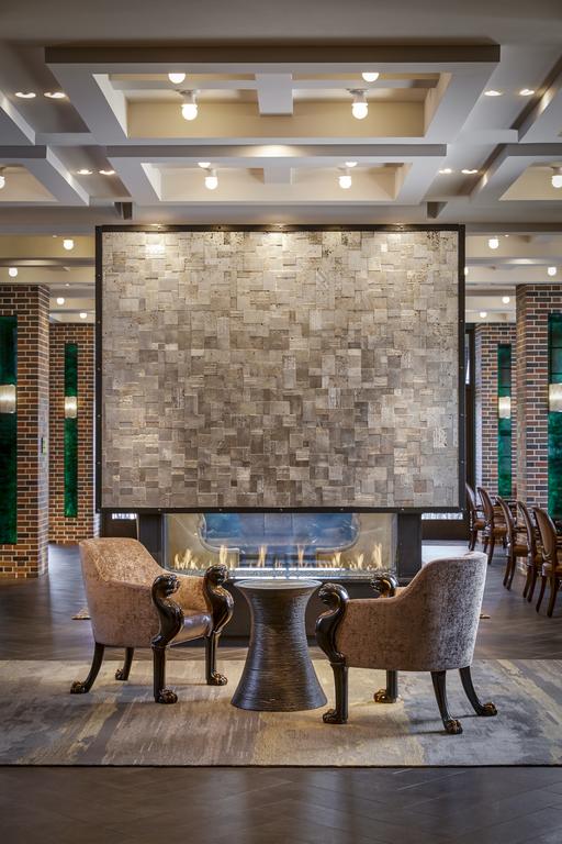 Lodge Kohler - thumb 3