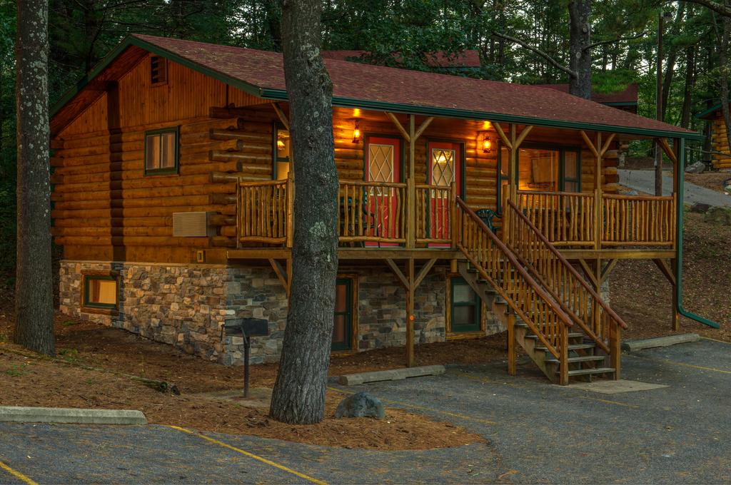 Log Cabins At Meadowbrook Resort - thumb 1