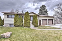 Logan House with Yard - Near Outdoor Attractions Tourism Bookings