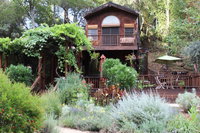 London Ranch Two-Bedroom House 1970 USA Accommodation