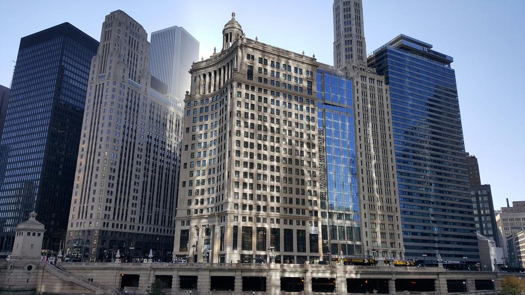 LondonHouse Chicago, Curio Collection By Hilton - thumb 2