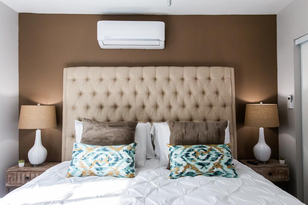 Long Beach Duplex King Bed Pet Friendly Nurses Surgeon Business Travelers Near St Marys Medical Center & Downtown - thumb 1