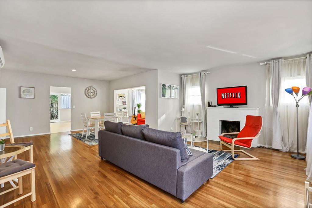 Long Beach House - thumb 3