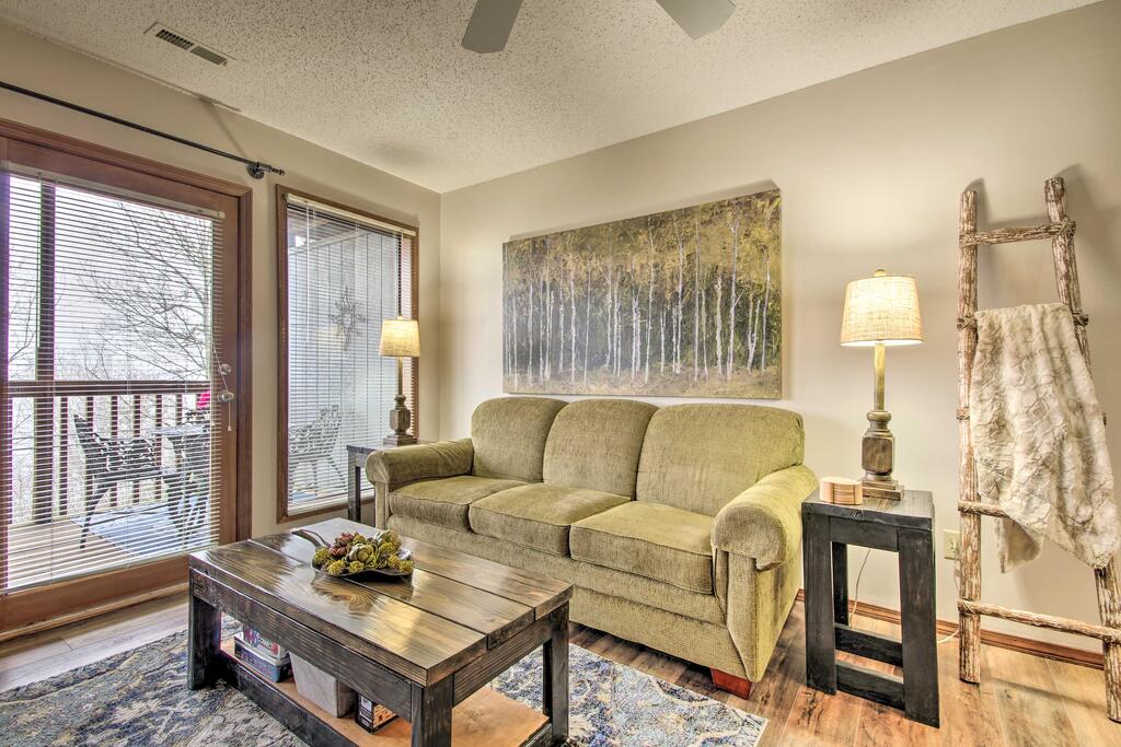 Lovely Condo Less Than 3 Miles To Silver Dollar City! - thumb 1