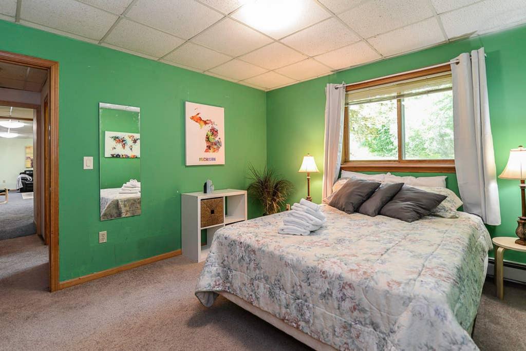 Lower  Spacious, Spotless, Comfort For Large Groups - thumb 1