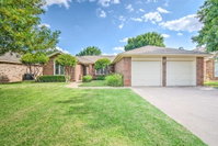 Lubbock Home with Deck  Yard - 8 Miles to TTU Tourism Bookings